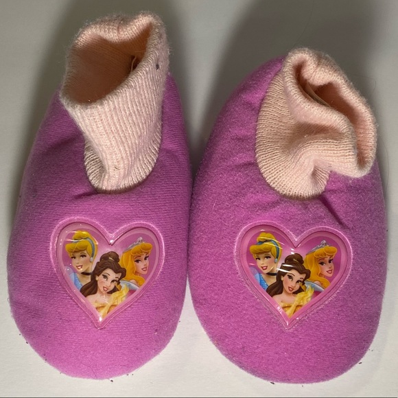 3/$20 💞Disney Princess Toddler Slippers - Picture 2 of 4